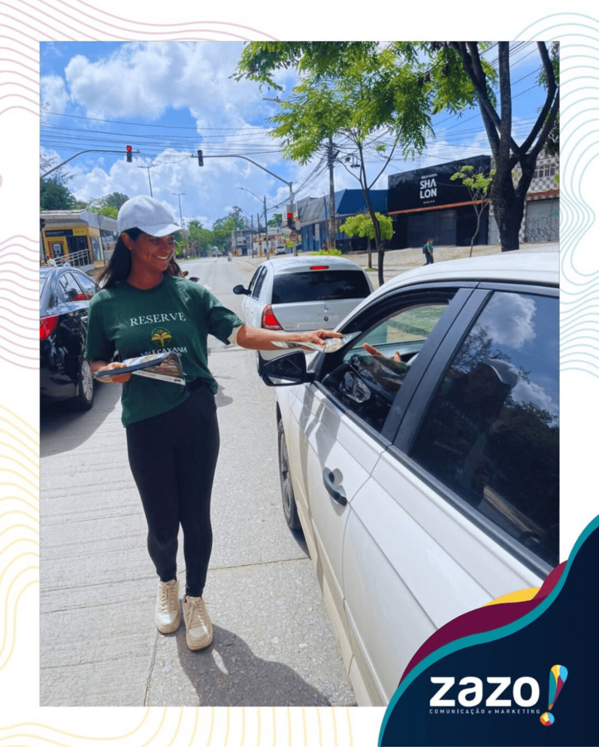 Ação de panfletagem pela ZAZO em Recife